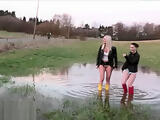 Naughty Girls in Rubber Boots / Gummistiefel