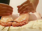 GODDESS VICTORIA VALENTINE: Tickling Her Bare Feet - Preview