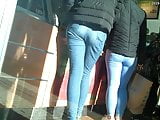 Double tight jeans in subway